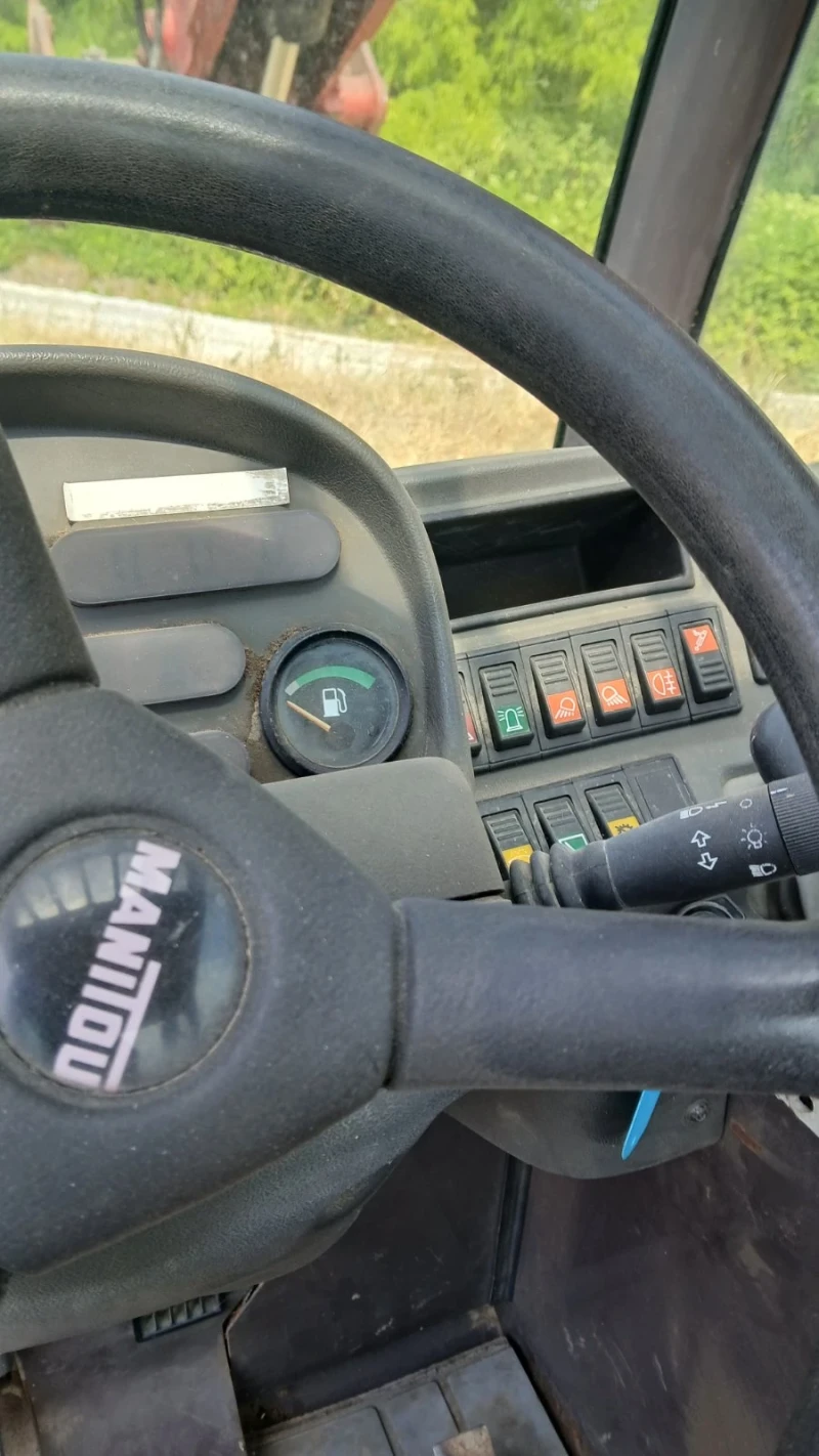 Телескопични товарачи Manitou MLT 633 120 LS, снимка 6 - Индустриална техника - 49370527