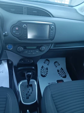 Toyota Yaris 1.5 Hybrid , снимка 8