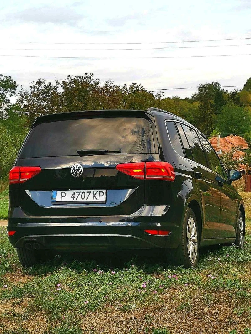 VW Touran 2.0, снимка 9 - Автомобили и джипове - 47216088