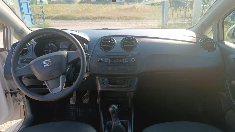 Seat Ibiza, снимка 4 - Автомобили и джипове - 46694545