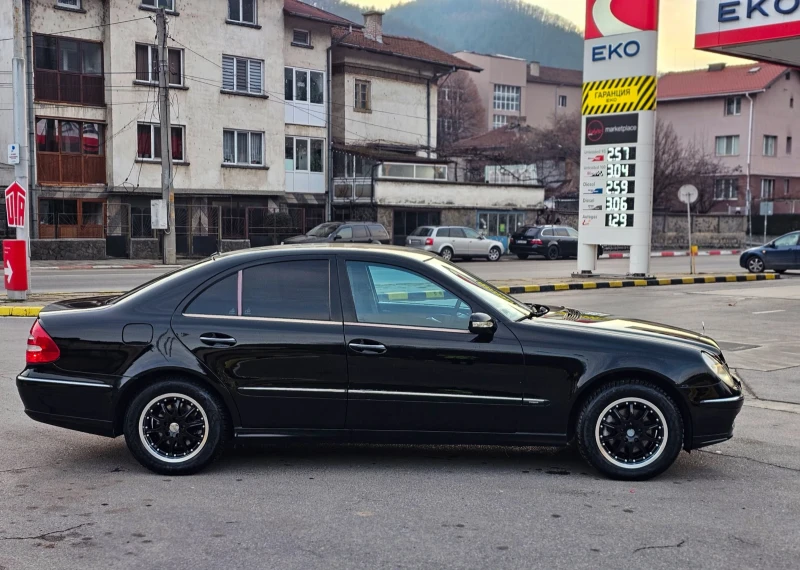 Mercedes-Benz E 220 AVANTGARDE * АВТОМАТ, снимка 6 - Автомобили и джипове - 48500655