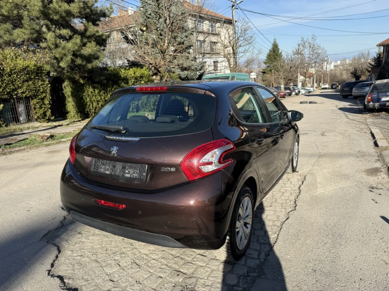 Peugeot 208 1.4i 95 к.с. Бензин 106000км., снимка 5 - Автомобили и джипове - 49426775