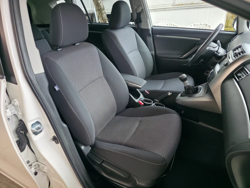 Toyota Verso 1.6 D-4D EURO6b, снимка 11 - Автомобили и джипове - 49808692