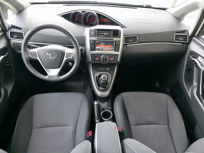 Toyota Verso 1.6 D-4D EURO6b, снимка 9 - Автомобили и джипове - 49808692