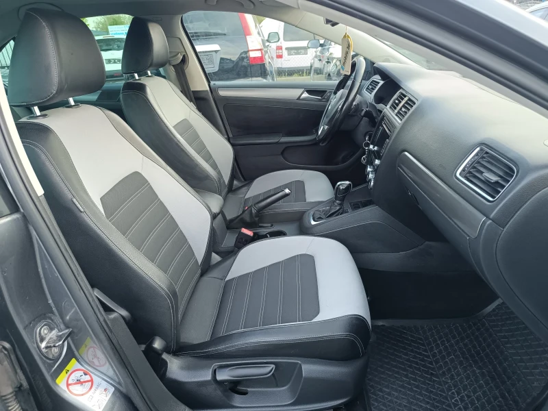 VW Jetta AVTOMAT NAVI, снимка 13 - Автомобили и джипове - 50179413