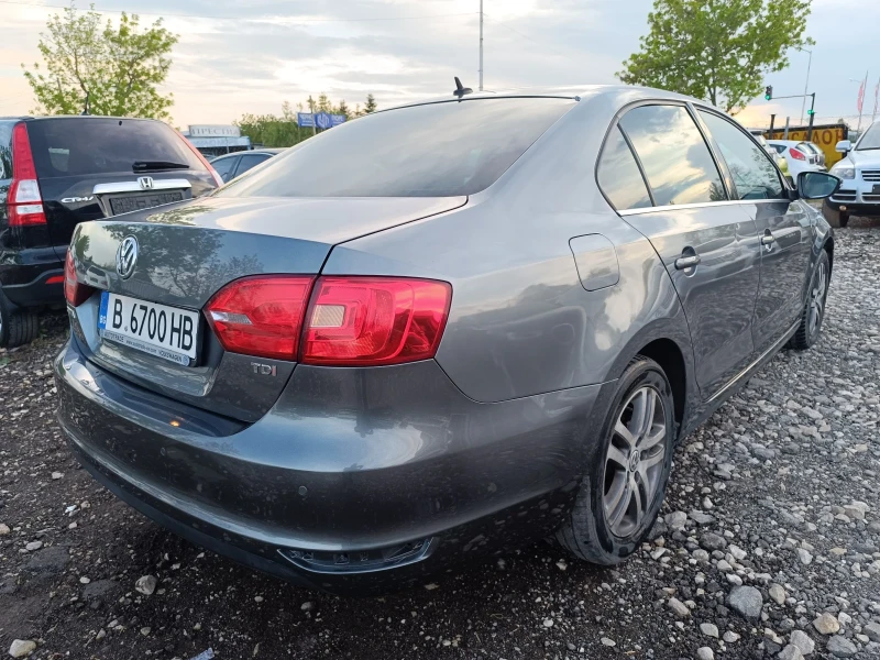 VW Jetta AVTOMAT NAVI, снимка 7 - Автомобили и джипове - 50179413