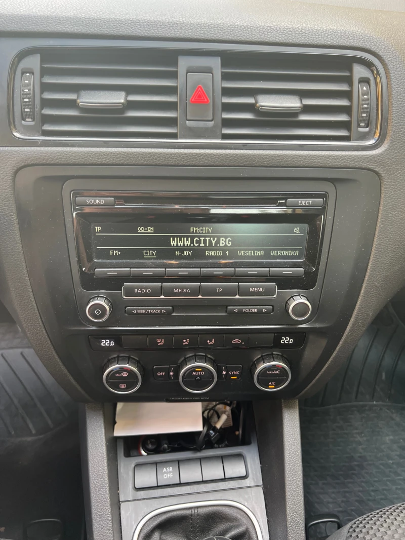 VW Jetta 1.6 Diesel, снимка 8 - Автомобили и джипове - 51754175