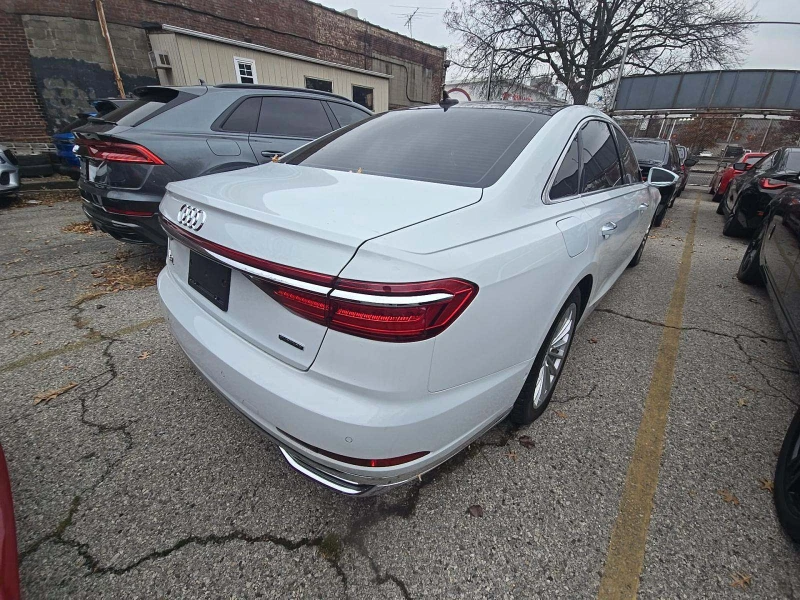 Audi A8 L / 4.0T / BANG&OLUFSEN / МАСАЖ / DISTRONIC, снимка 3 - Автомобили и джипове - 52552151