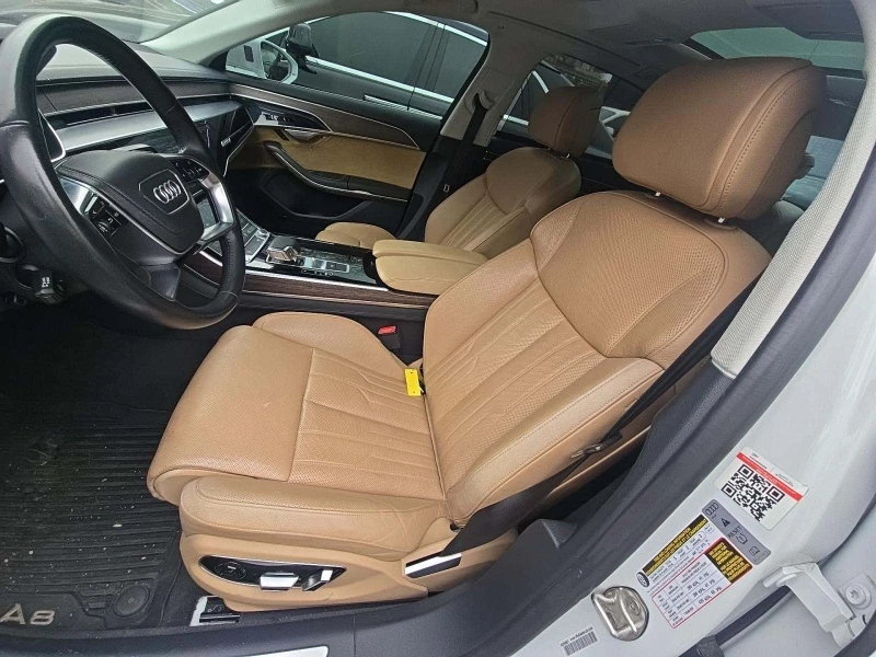 Audi A8 L / 4.0T / BANG&OLUFSEN / МАСАЖ / DISTRONIC, снимка 5 - Автомобили и джипове - 52552151