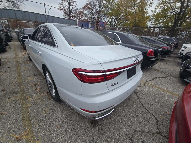 Audi A8 L / 4.0T / BANG&OLUFSEN / МАСАЖ / DISTRONIC, снимка 4 - Автомобили и джипове - 52552151