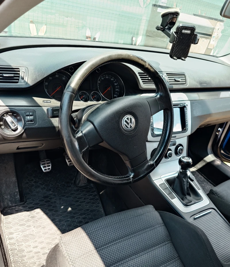 VW Passat, снимка 6 - Автомобили и джипове - 52818351