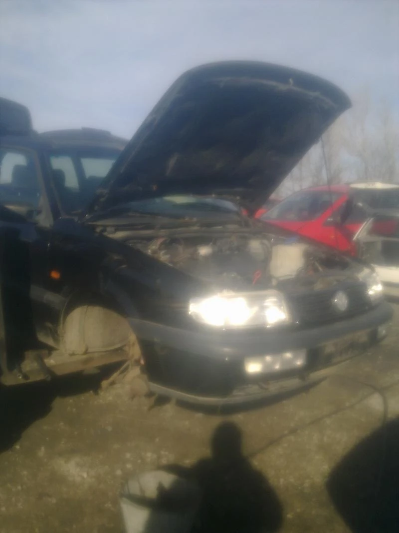 VW Passat 1.9 TDI, снимка 2 - Автомобили и джипове - 6302345