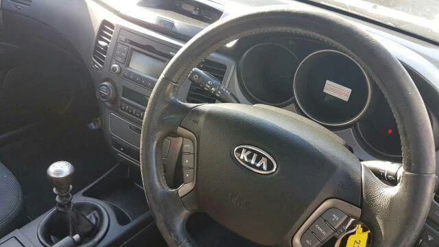 Kia Magentis 2.0CRDI - изображение 5