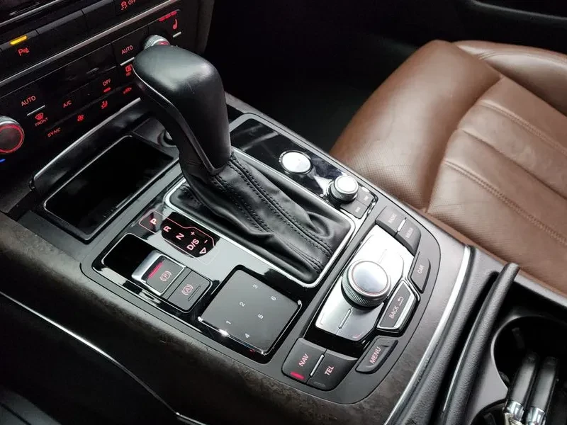 Audi A6 2.0 TDI Quattro, снимка 9 - Автомобили и джипове - 54147973