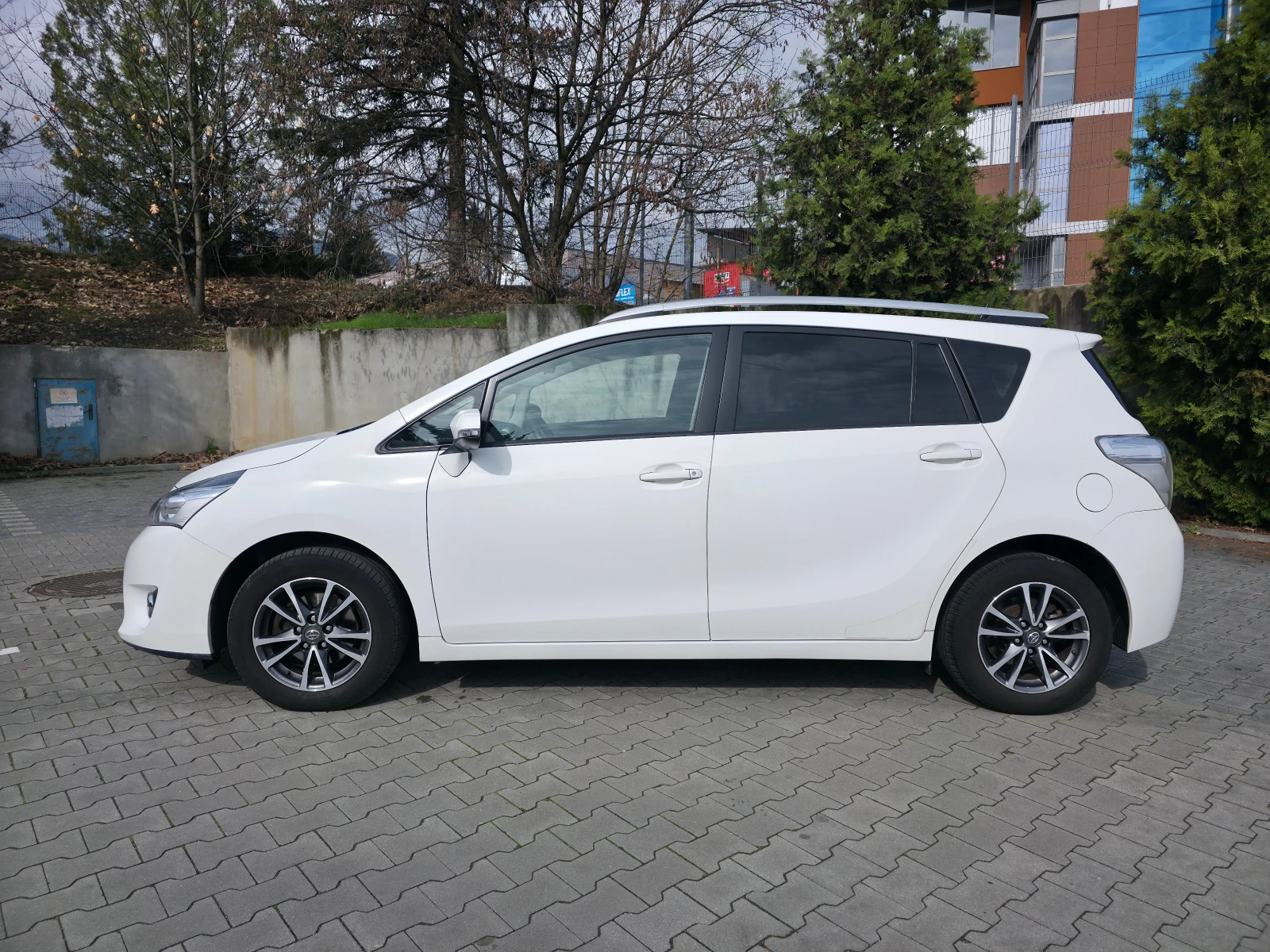 Toyota Verso 1.6 D-4D EURO6b - изображение 8