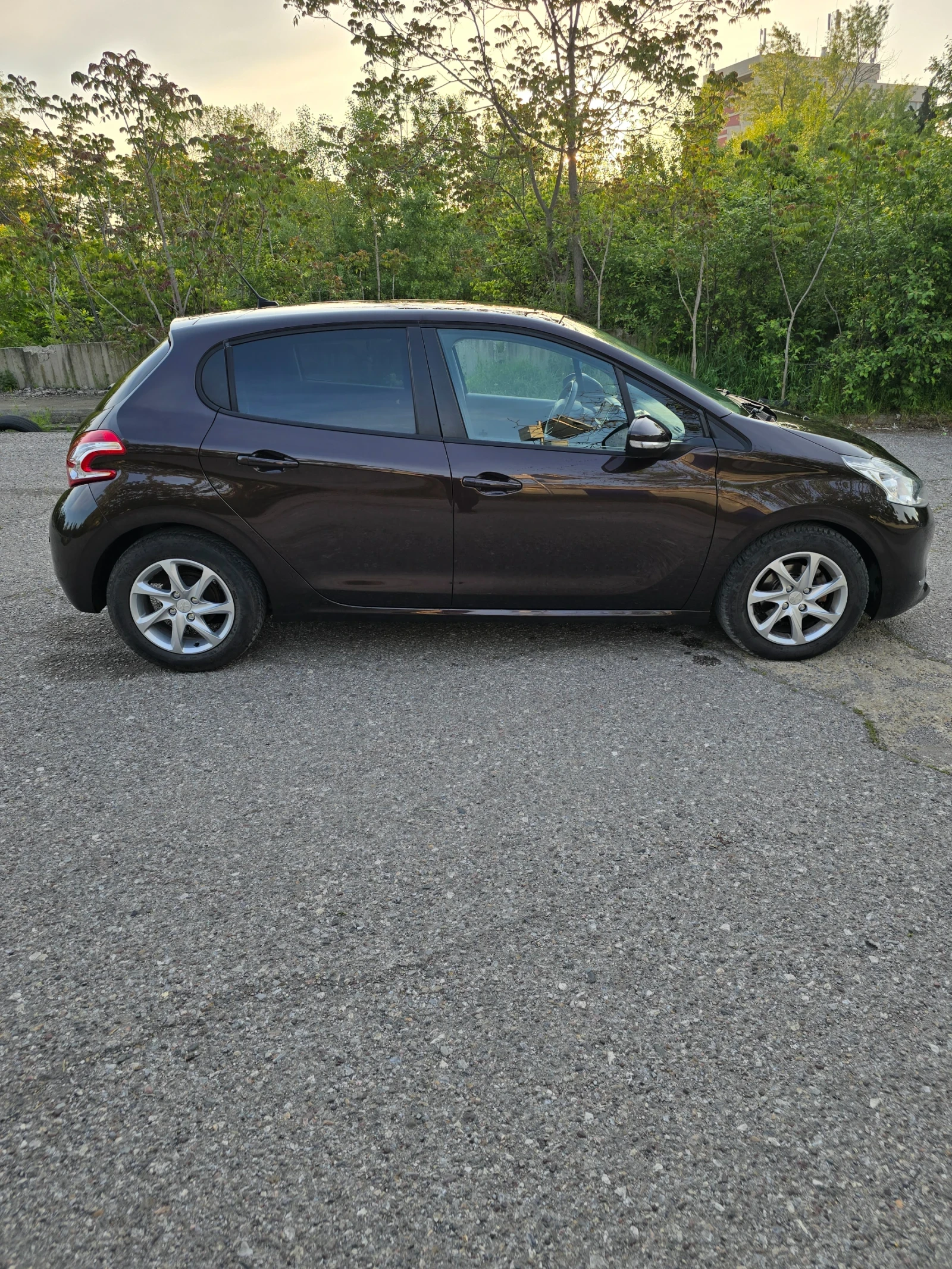 Peugeot 208 1.4 HDI - изображение 6