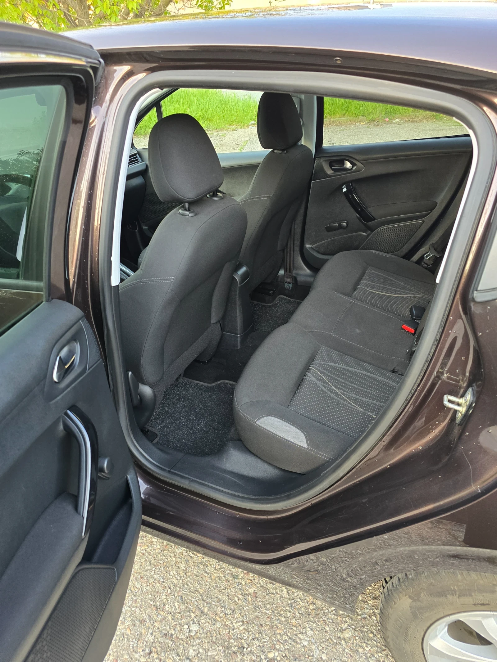 Peugeot 208 1.4 HDI - изображение 10