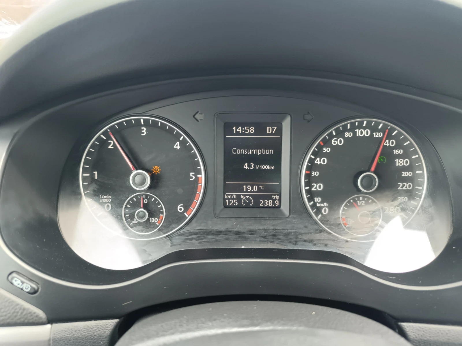 VW Jetta AVTOMAT NAVI | Mobile.bg — изображение 17