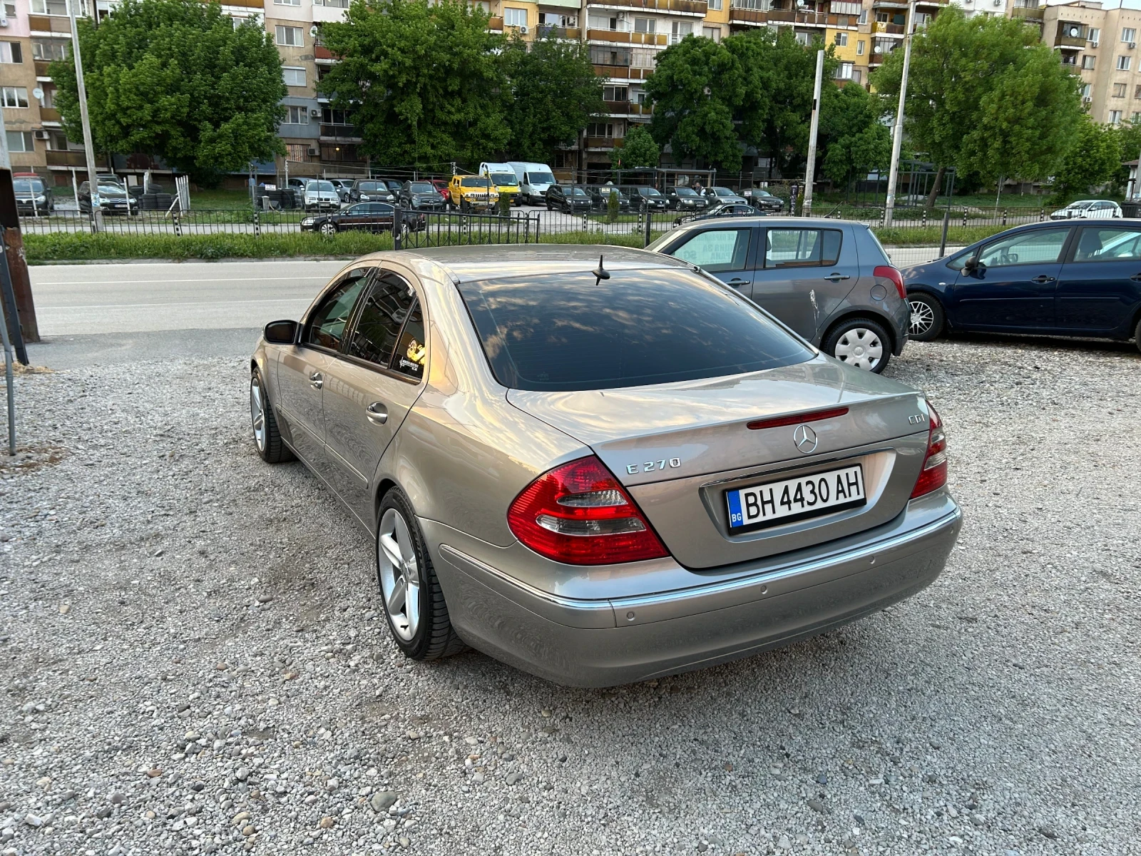 Mercedes-Benz E 270  - изображение 6