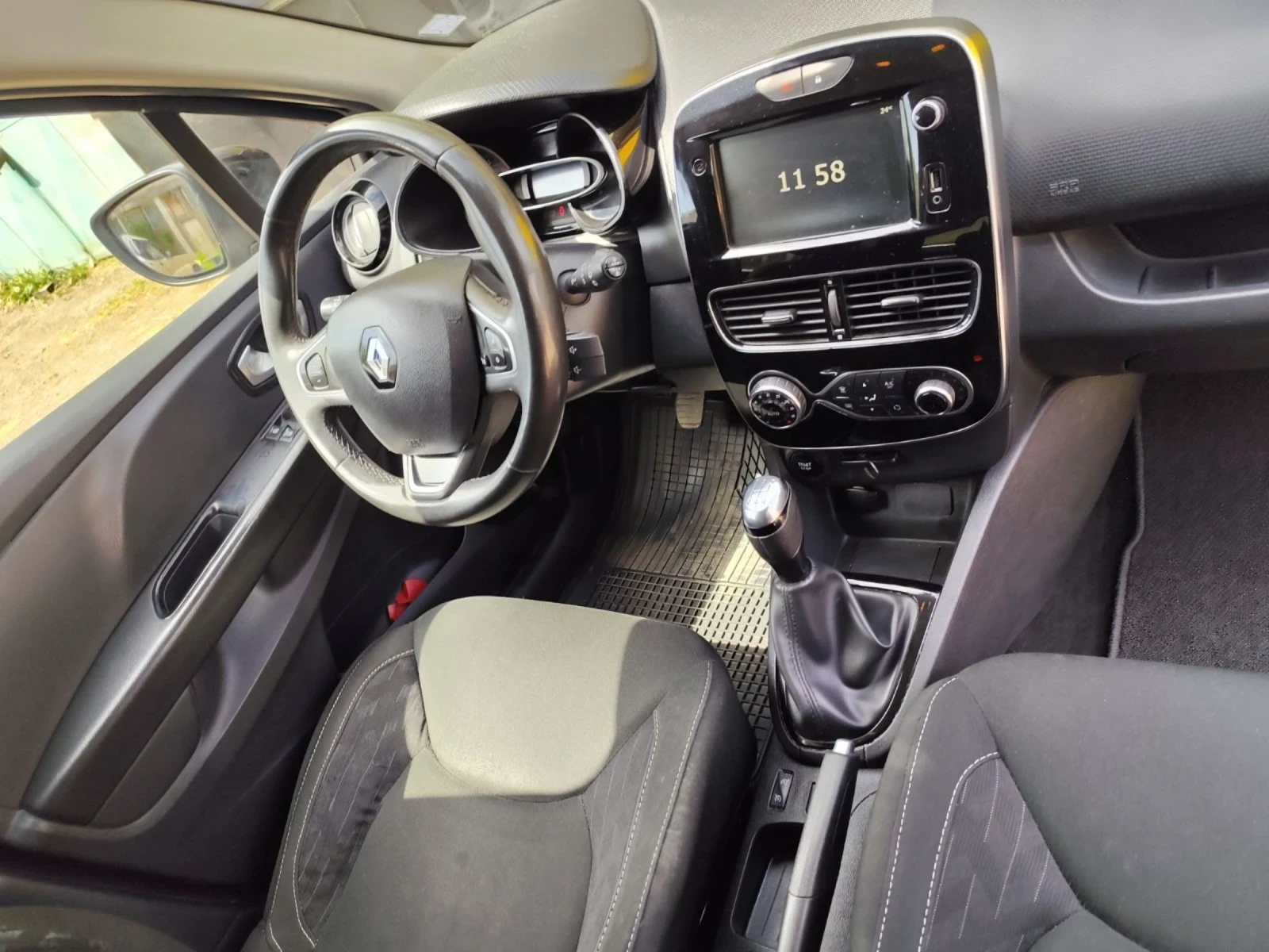 Renault Clio IV Grandtour 0.9 TCe/90 к.с. - изображение 6