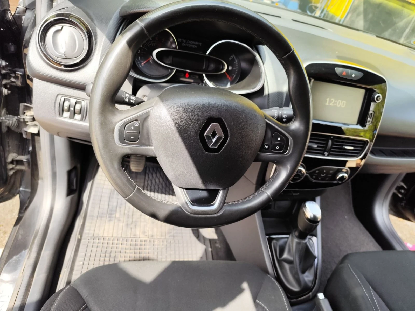 Renault Clio IV Grandtour 0.9 TCe/90 к.с. - изображение 5