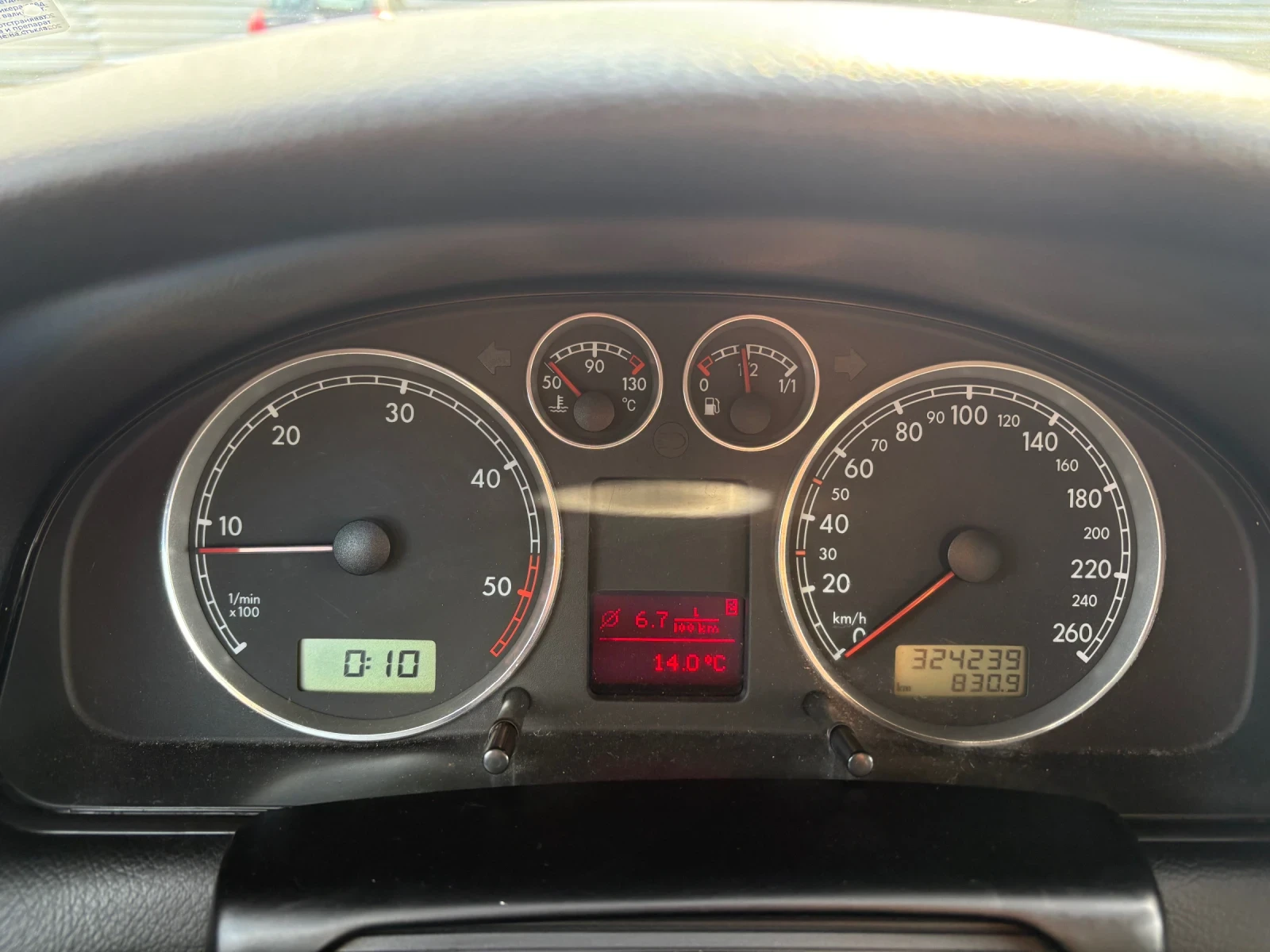 VW Passat 1.9 131  - изображение 9