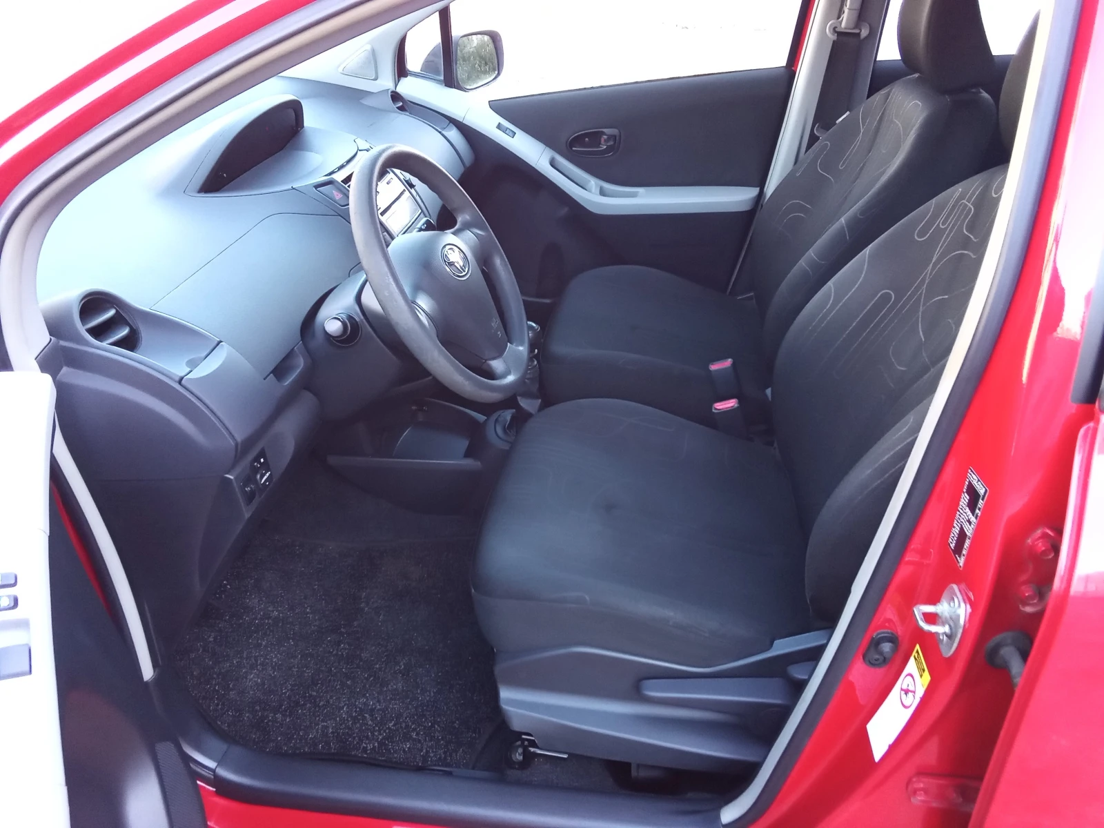 Toyota Yaris 1.4D4D-90kc. 6ck. FACELIFT - изображение 10