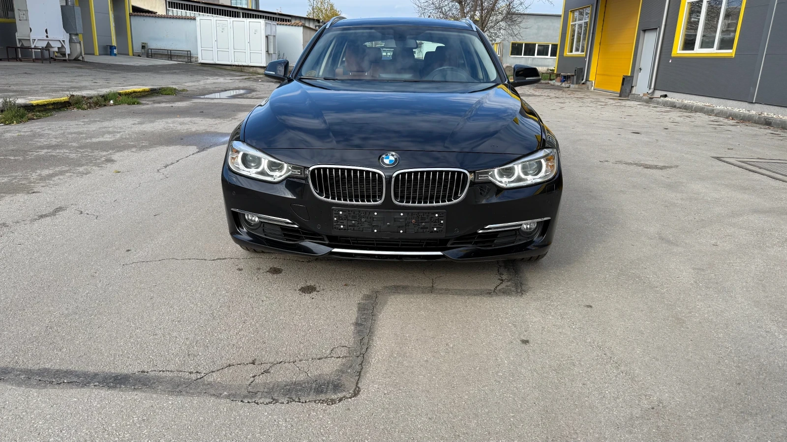 BMW 320 320 I xDrive  | Mobile.bg   4