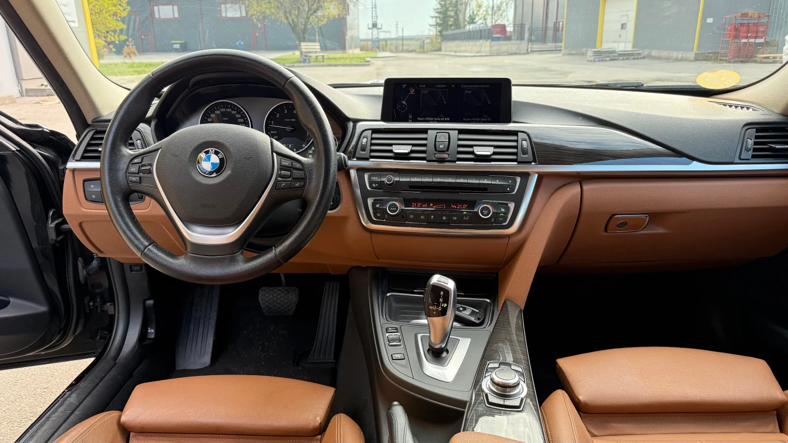 BMW 320 320 I xDrive  | Mobile.bg   12