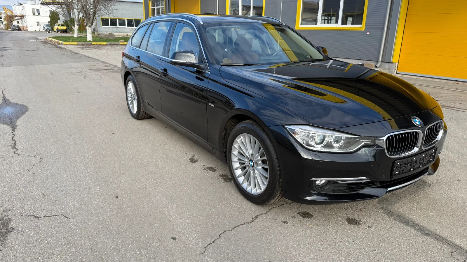 BMW 320 320 I xDrive  | Mobile.bg   3