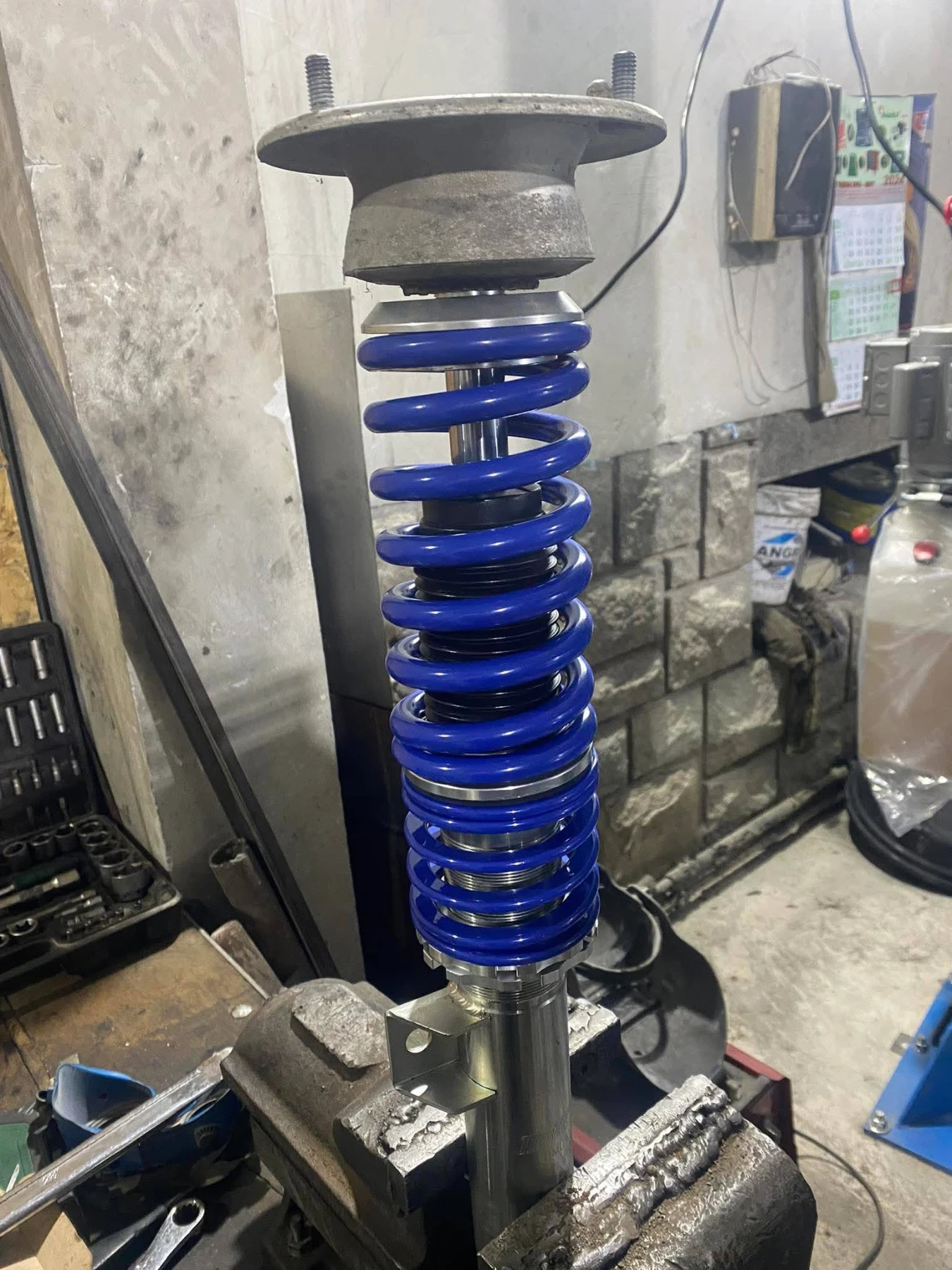 BMW 330 3.0D + + + +  - изображение 7