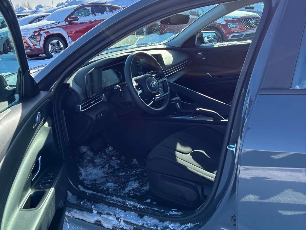 Hyundai Elantra * Preferred * CARFAX * ���� �� �� | Mobile.bg � ����������� 5