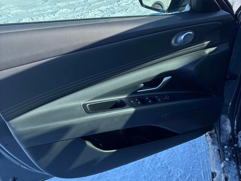 Hyundai Elantra * Preferred * CARFAX * ���� �� �� | Mobile.bg � ����������� 12