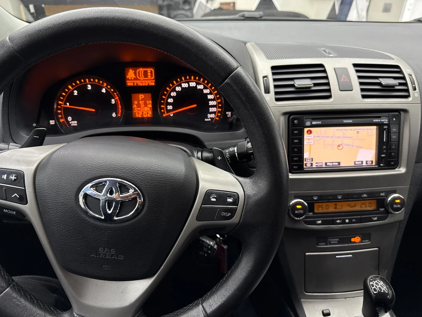 Toyota Avensis Automatic Adventure 177 000 - изображение 10