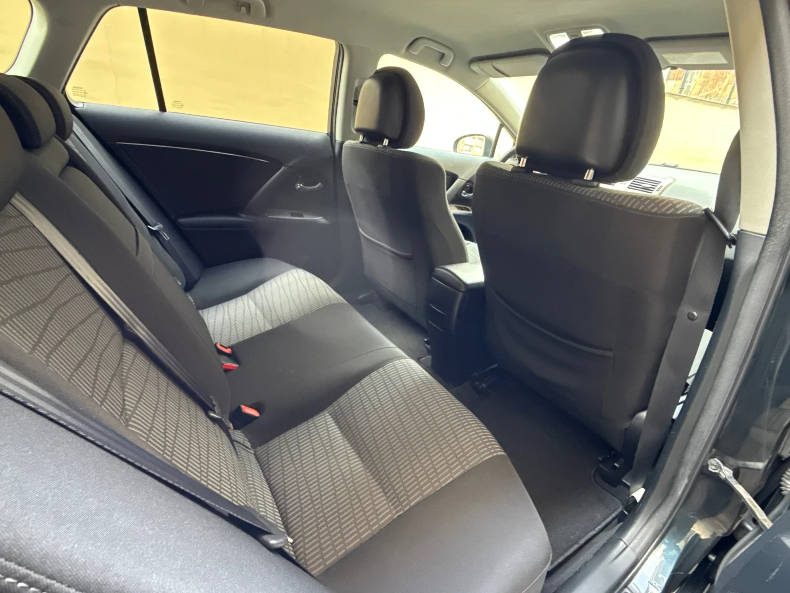 Toyota Avensis Automatic Adventure 177 000 | Mobile.bg � ����������� 12