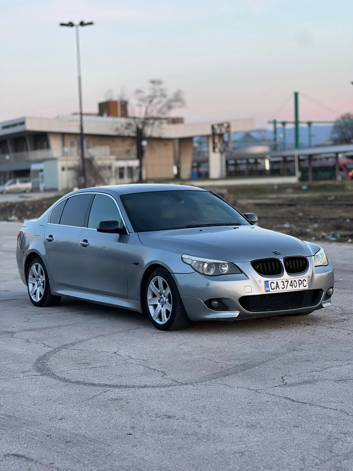 BMW 530, снимка 3 - Автомобили и джипове - 53800720