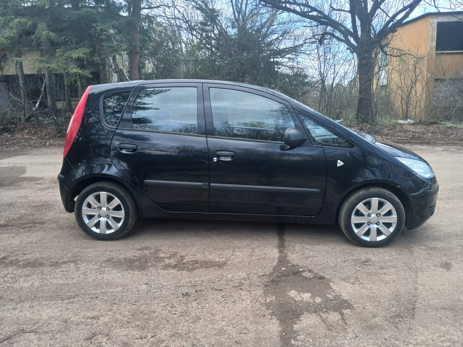 Mitsubishi Colt 1.1, снимка 5 - Автомобили и джипове - 54045541