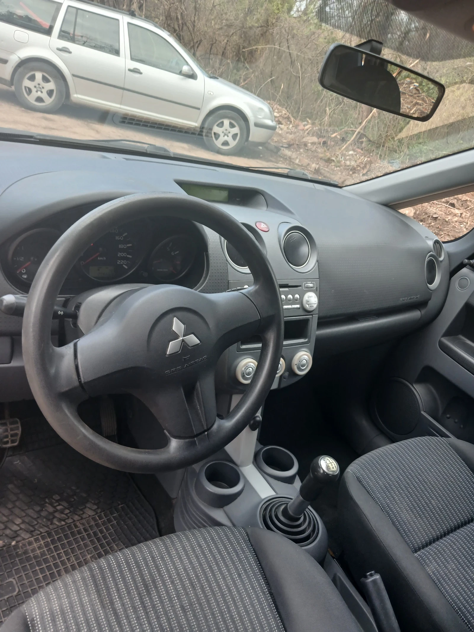 Mitsubishi Colt 1.1, снимка 10 - Автомобили и джипове - 54045541