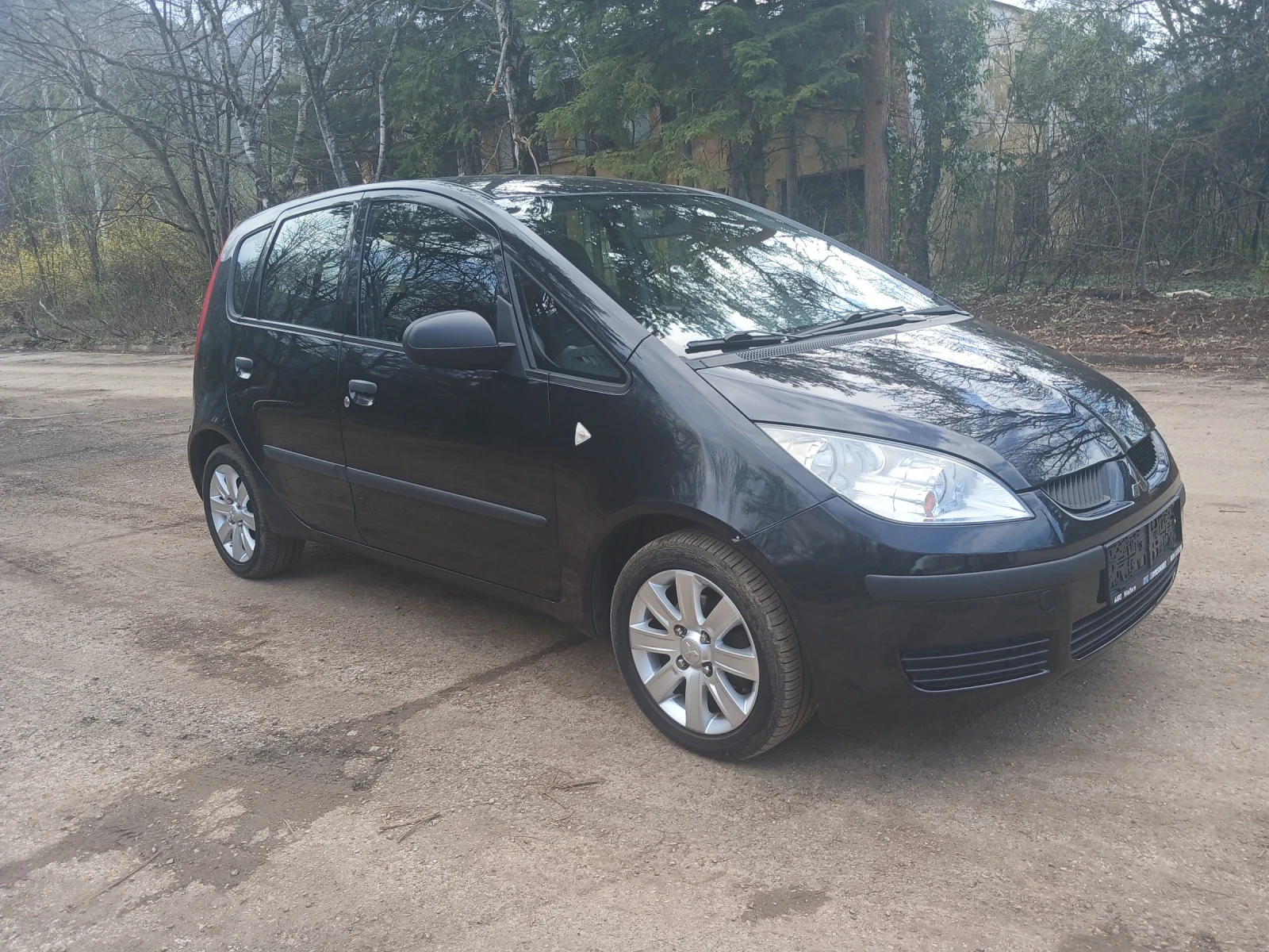 Mitsubishi Colt 1.1, снимка 4 - Автомобили и джипове - 54045541