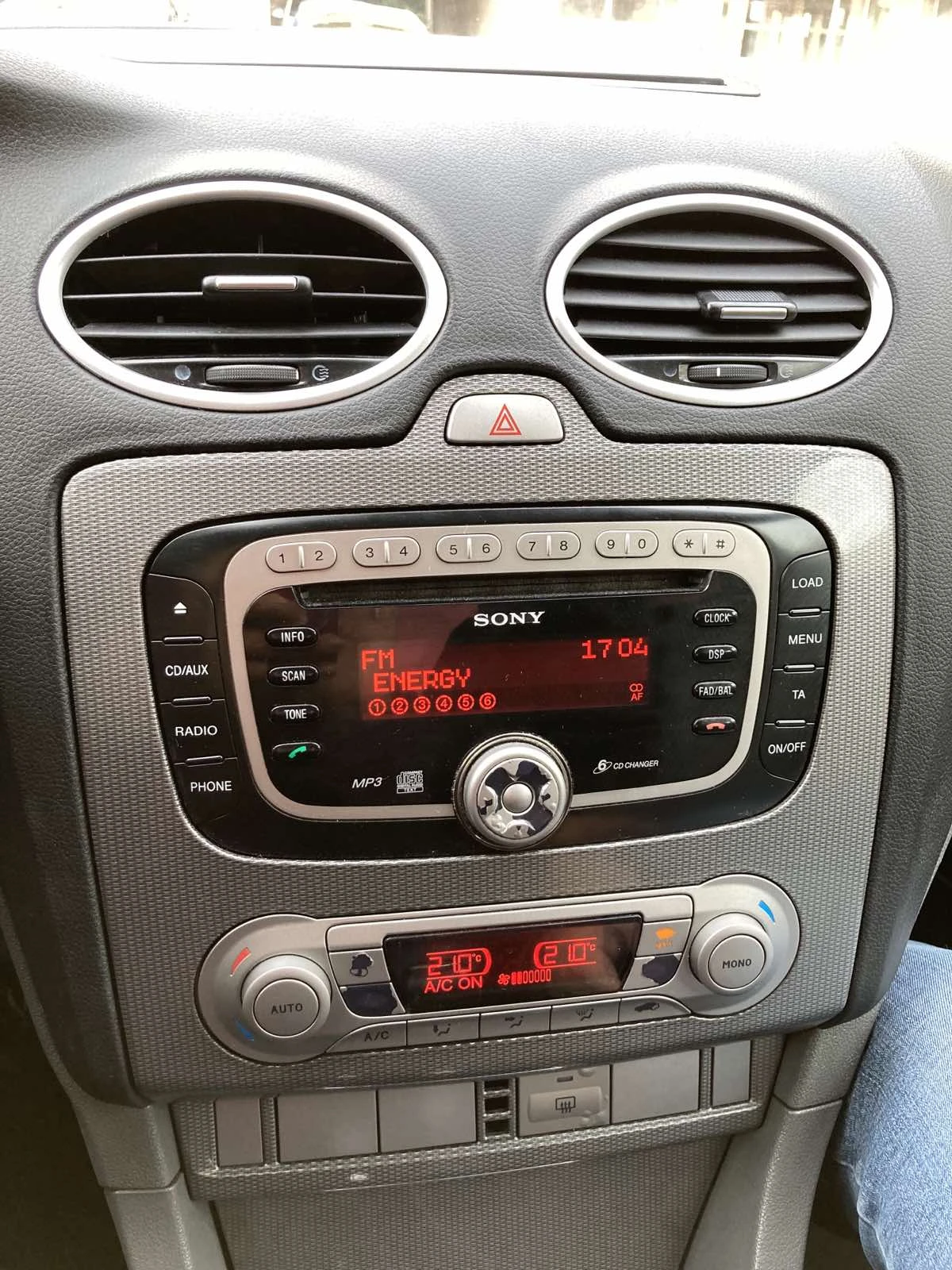 Ford Focus Titanium, снимка 8 - Автомобили и джипове - 54201402