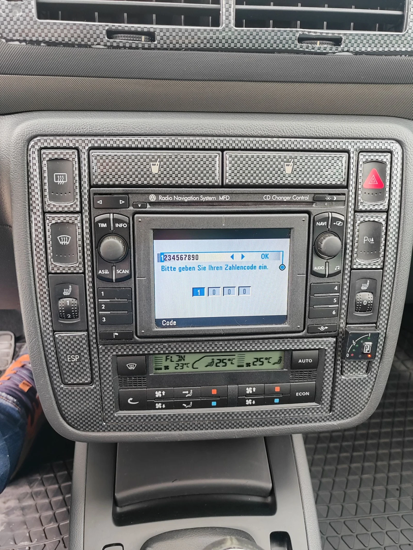 VW Sharan 2.8, 204к.с. ГАЗ, снимка 11 - Автомобили и джипове - 54257540