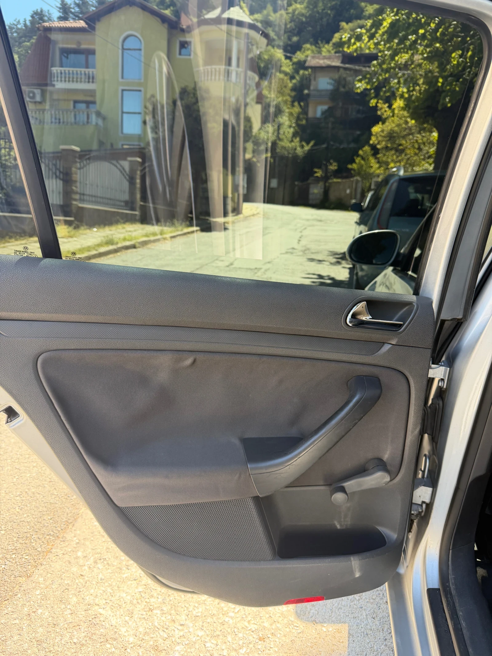 VW Golf 5, снимка 9 - Автомобили и джипове - 54429411
