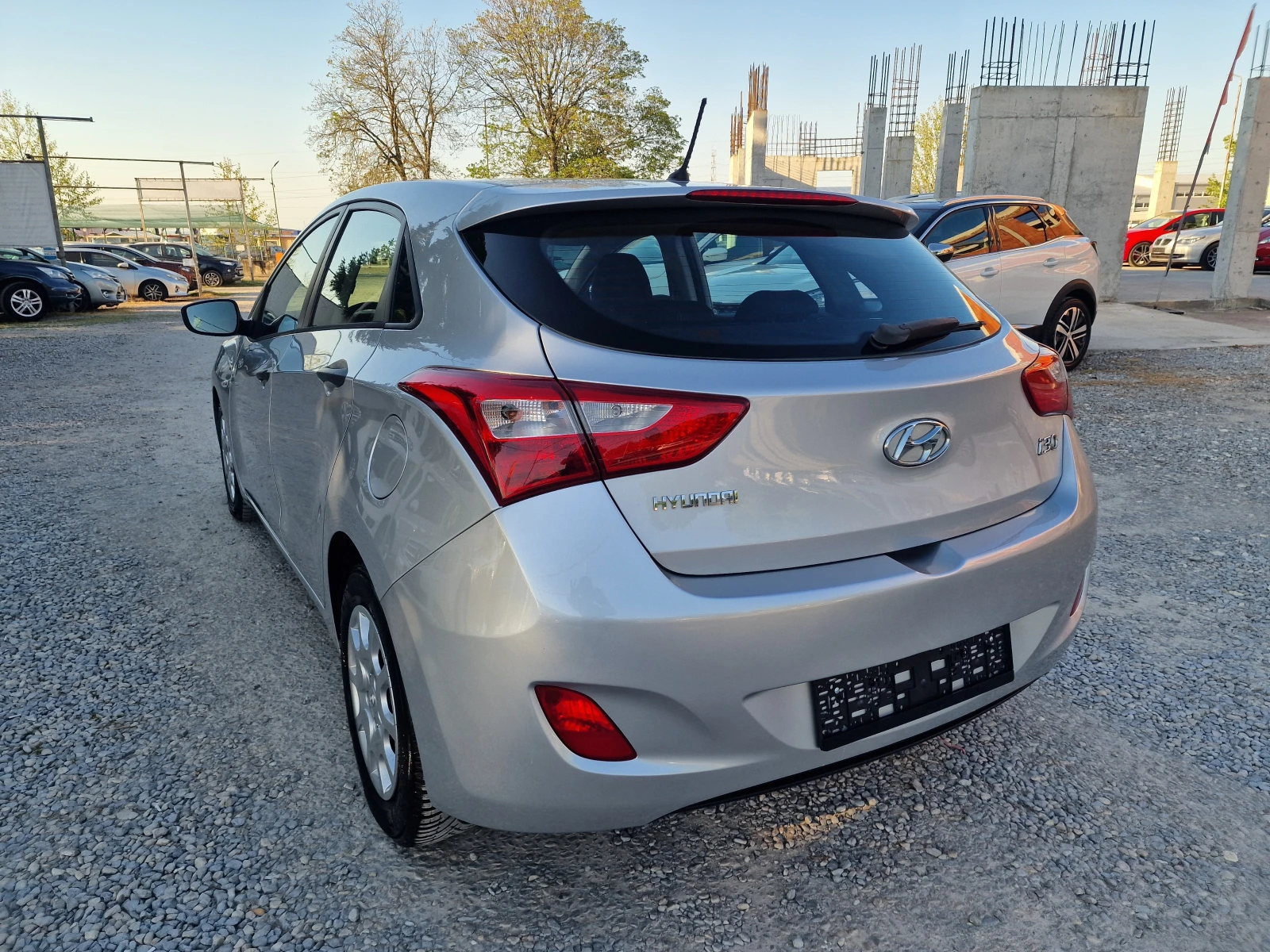 Hyundai I30 1.4CRDI-90k.s-6sk-LED-EURO 5, снимка 4 - Автомобили и джипове - 54443516