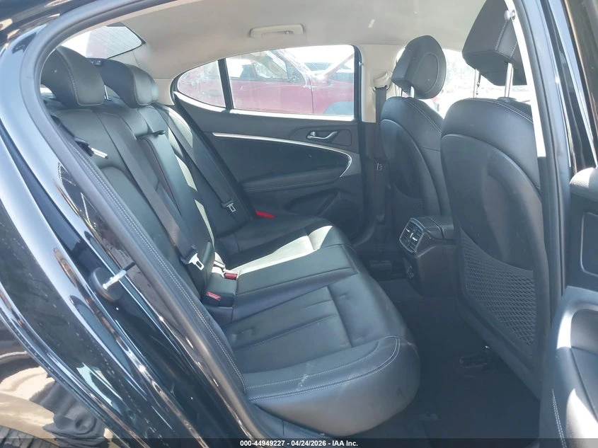 Genesis G70 2.0l 2.0T Rwd, снимка 8 - Автомобили и джипове - 54568913