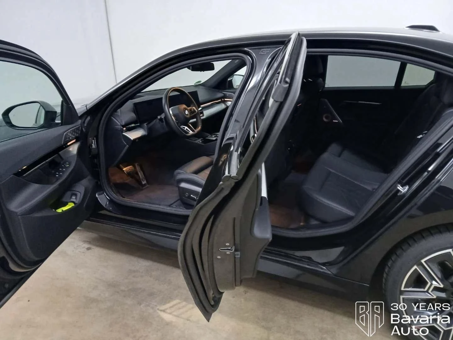 BMW 520 d xDrive M Sport Paket Steptronic, снимка 5 - Автомобили и джипове - 55018887