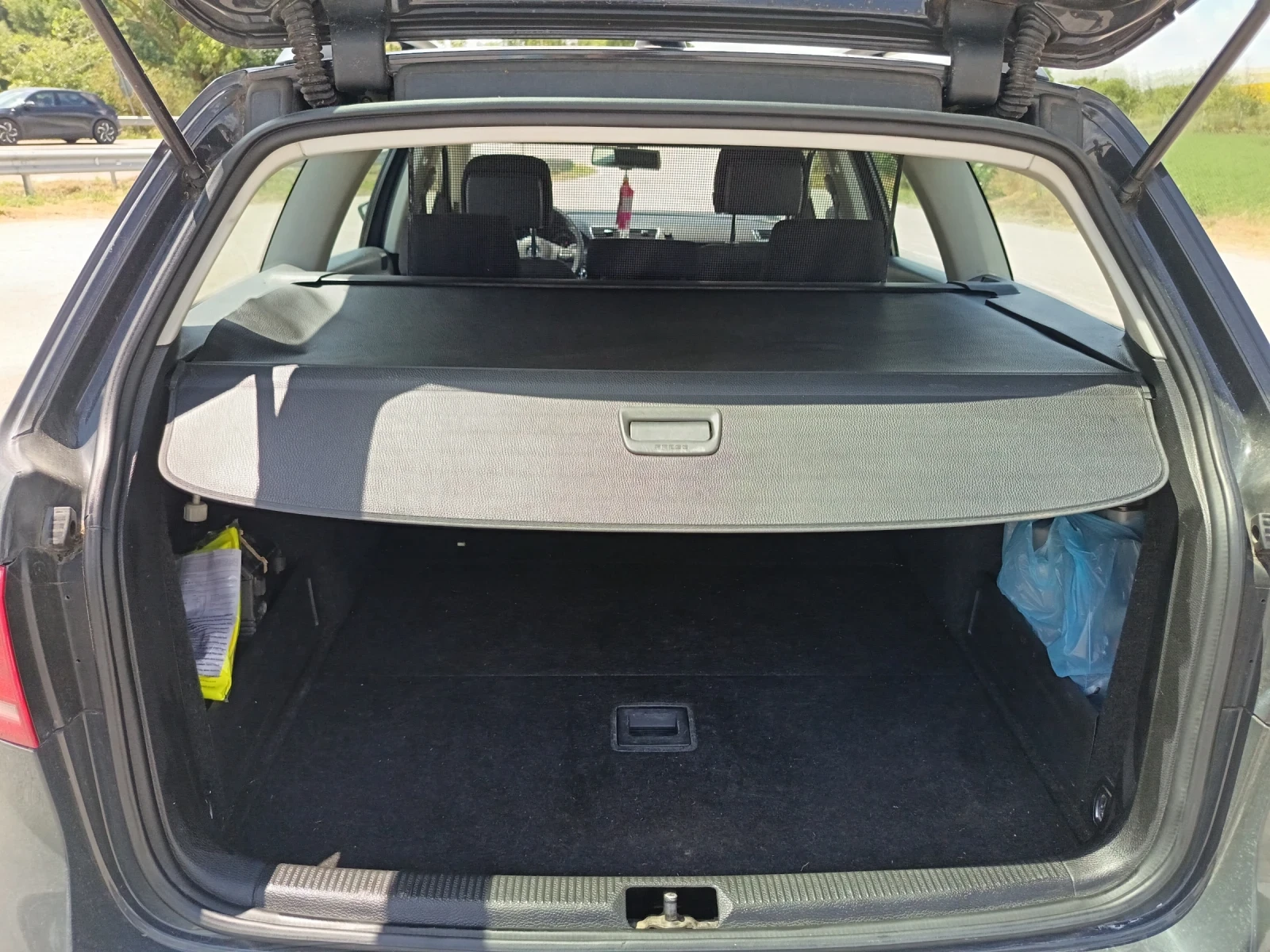 VW Passat Б7 2.0 ТДИ 140 кс КОМЪН РЕЙЛ , снимка 12 - Автомобили и джипове - 55327180