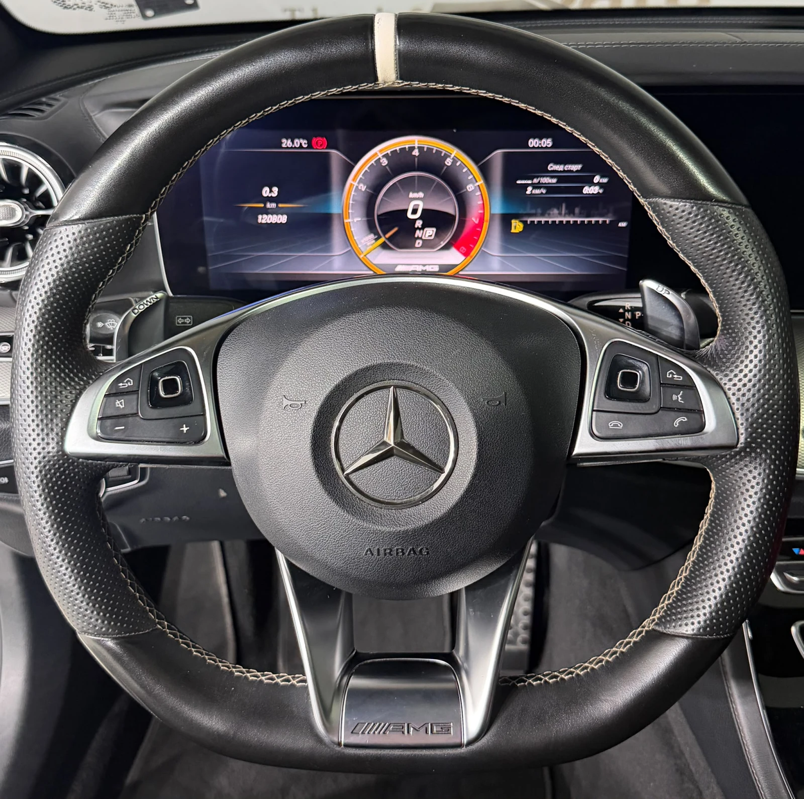 Mercedes-Benz E 63 AMG s* 4Matic* 4D Burm* Massage* Pano* 360, снимка 12 - Автомобили и джипове - 56007513
