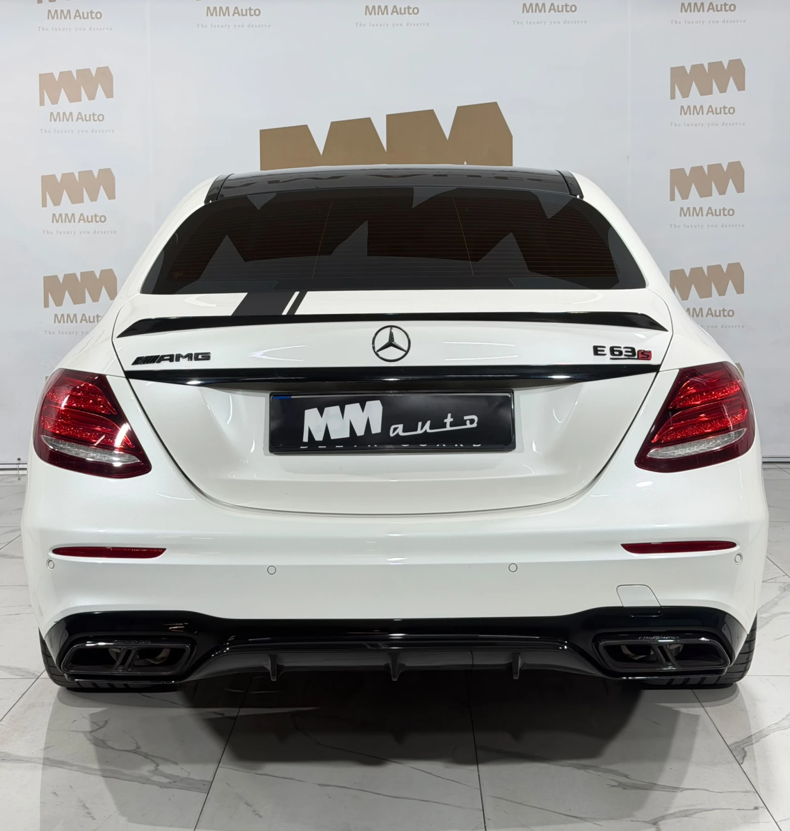 Mercedes-Benz E 63 AMG s* 4Matic* 4D Burm* Massage* Pano* 360, снимка 5 - Автомобили и джипове - 56007513