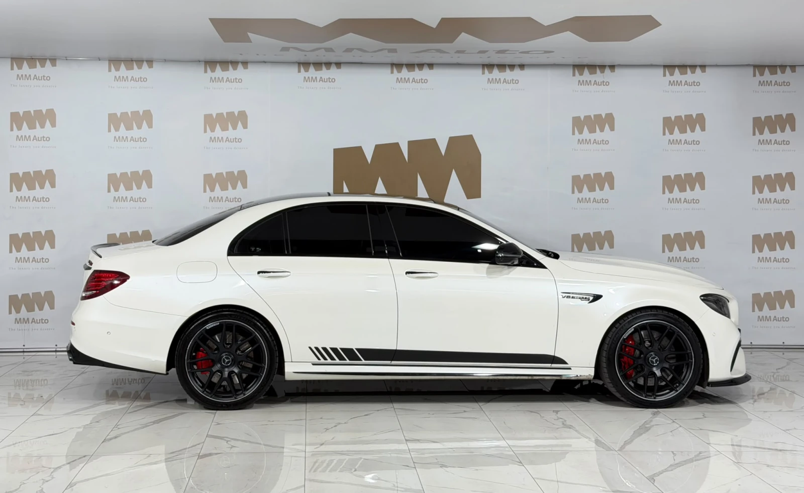 Mercedes-Benz E 63 AMG s* 4Matic* 4D Burm* Massage* Pano* 360, снимка 2 - Автомобили и джипове - 56007513