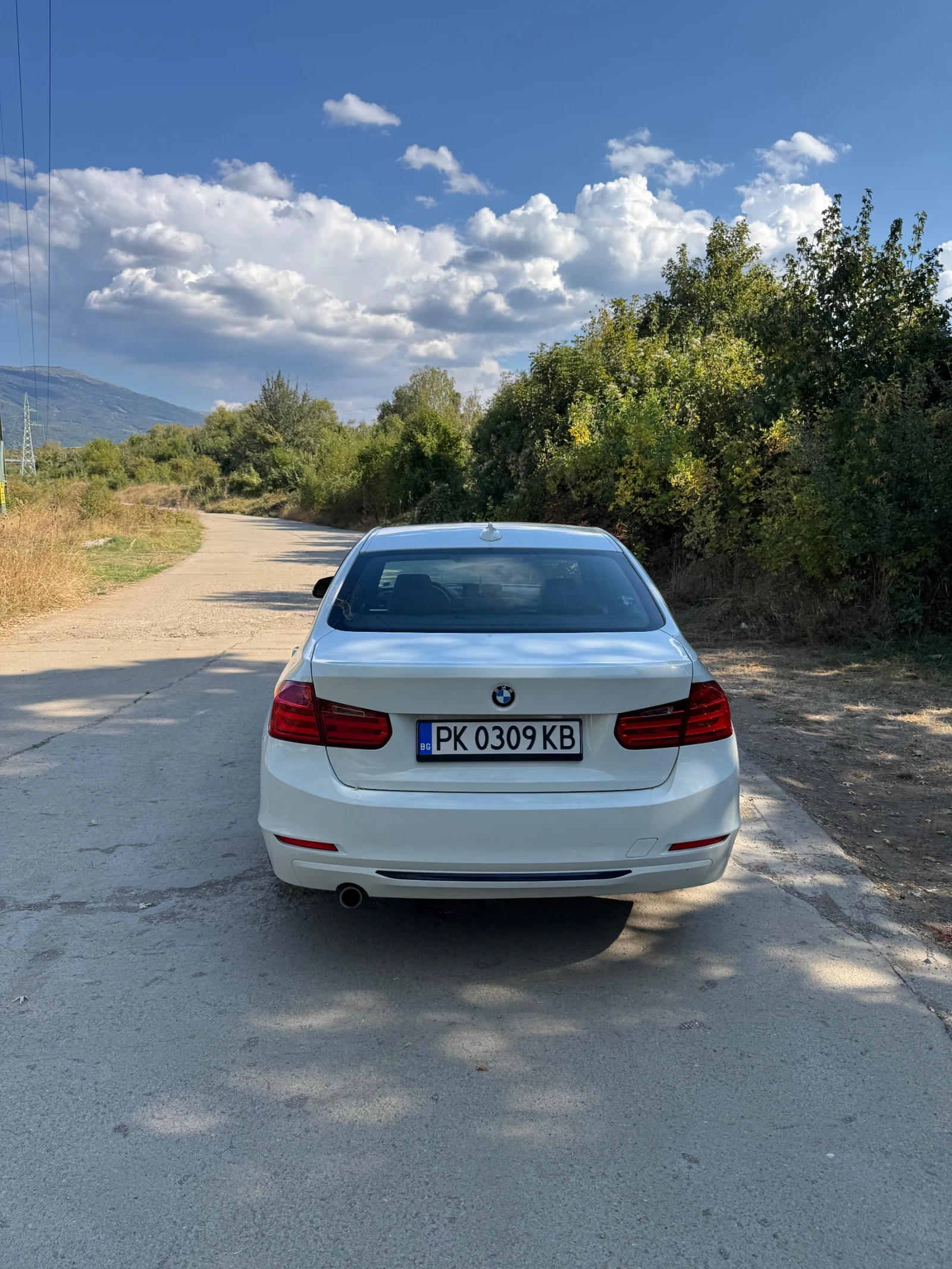 BMW 320 XD, снимка 11 - Автомобили и джипове - 56156330